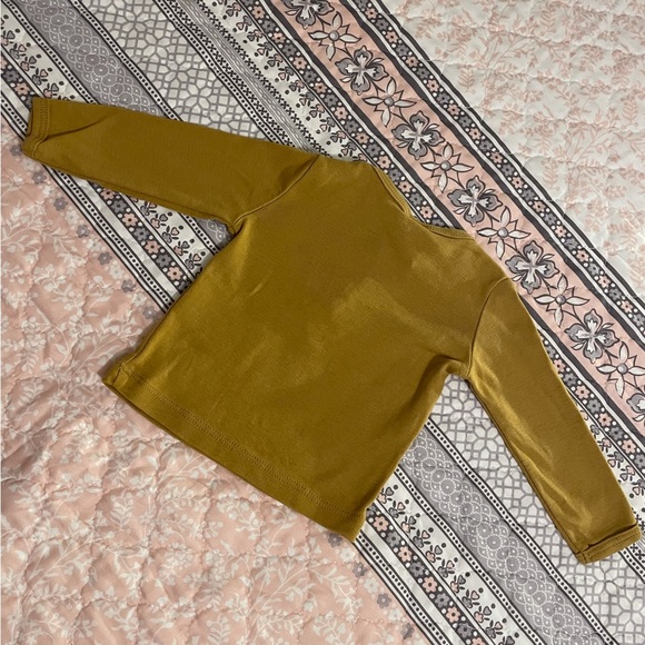 5 for $20-H&M infant long-sleeved top-Excellent used condition-Size 2-4 months - Picture 3 of 5
